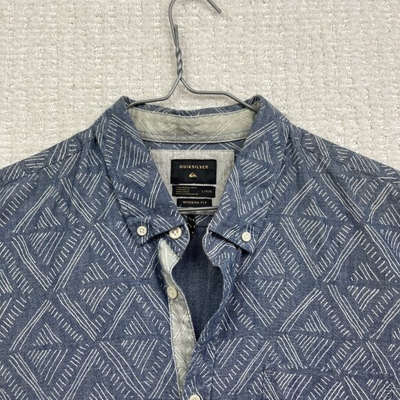 Quicksilver Modern Fit Men's L Light Blue Doodle Button Up Short Sleeve Shirt - Picture 2 of 16